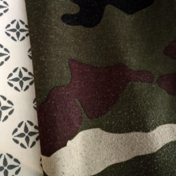 Camo Leggings - Picture 4 of 4